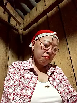 Snapshot of Agnes-baby chatting on April 3, 2026, 2:01 pm Agnes-baby online show from April 3, 2026, 2:01 pm