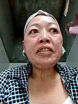 Snapshot of Agnes-baby chatting on May 11, 2026, 8:27 am Agnes-baby online show from May 11, 2026, 8:27 am