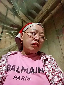 Snapshot of Agnes-baby chatting on April 19, 2026, 9:39 pm Agnes-baby online show from April 19, 2026, 9:39 pm