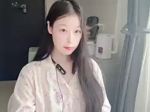 Hanhan-MM online show from January 12, 2026, 12:50 am