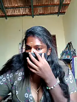 Milky Julia online show from February 20, 2026, 7:10 am