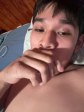 Snapshot of andres21MJ chatting on January 19, 2026, 12:25 am andres21MJ online show from January 19, 2026, 12:25 am