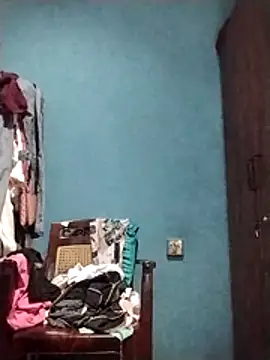 Danu2005dsa online show from April 24, 2026, 5:31 am