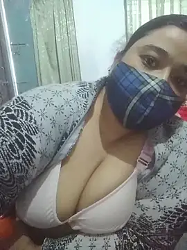 Snapshot of momo_loves chatting on February 16, 2026, 3:49 am momo loves online show from February 16, 2026, 3:49 am