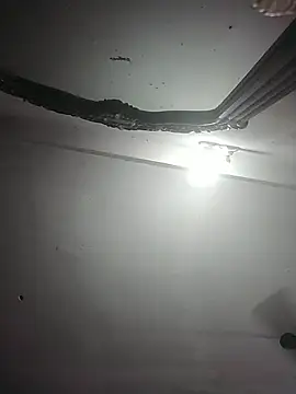 Snapshot of momo_loves chatting on March 18, 2026, 7:04 pm momo loves online show from March 18, 2026, 7:04 pm