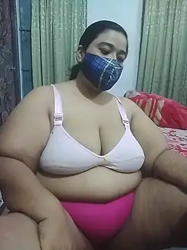 Snapshot of momo_loves chatting on March 17, 2026, 6:11 pm momo loves online show from March 17, 2026, 6:11 pm