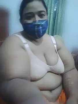 Snapshot of momo_loves chatting on June 11, 2026, 3:03 am momo loves online show from June 11, 2026, 3:03 am