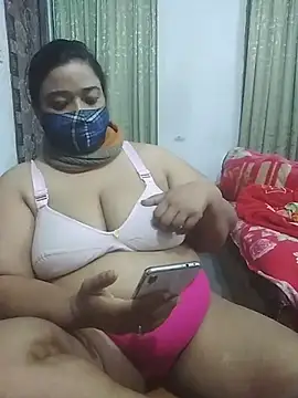 Snapshot of momo_loves chatting on March 12, 2026, 6:34 pm momo loves online show from March 12, 2026, 6:34 pm