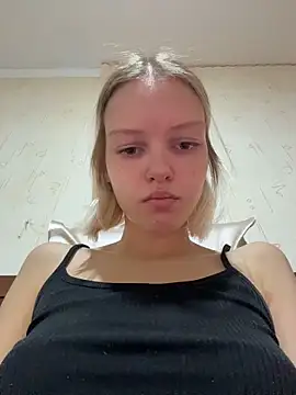 AshleyMur online show from June 12, 2026, 3:26 am