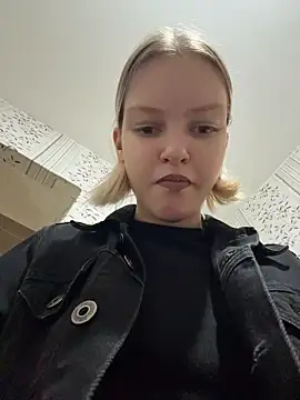 AshleyMur online show from June 17, 2026, 6:24 am