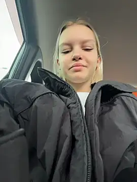 AshleyMur online show from April 24, 2026, 5:20 am