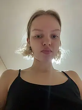 Snapshot of AshleyMur chatting on August 7, 2026, 5:02 am AshleyMur online show from August 7, 2026, 5:02 am