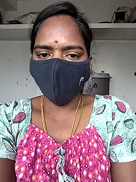 Tamil Hot Divya online show from February 5, 2026, 5:03 am