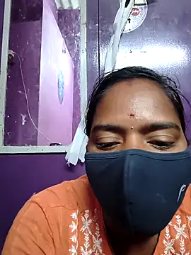 Tamil Hot Divya online show from March 15, 2026, 3:13 am