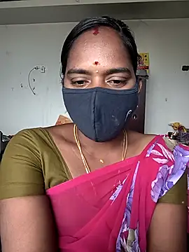 Tamil Hot Divya online show from March 9, 2026, 6:39 am