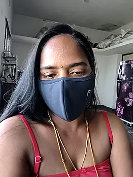 Tamil Hot Divya online show from March 18, 2026, 7:44 am