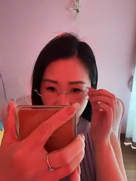 qianyue666 online show from February 4, 2026, 2:17 am