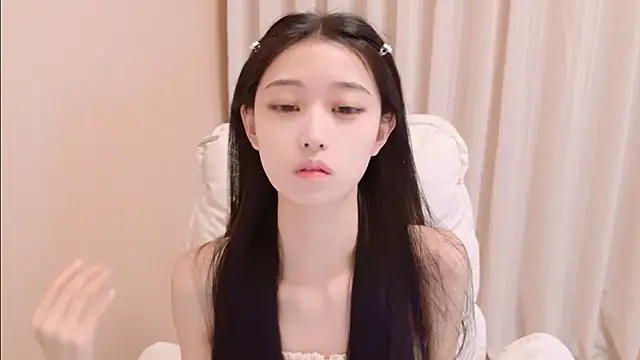 Snapshot of iiiiiiiiiu chatting on April 14, 2026, 2:27 am iiiiiiiiiu online show from April 14, 2026, 2:27 am
