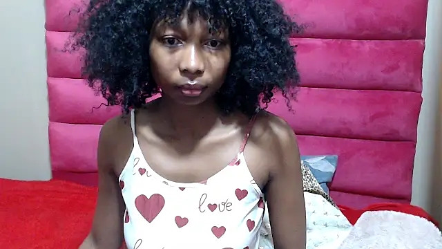 Snapshot of ExtraDoll chatting on June 20, 2026, 6:18 am ExtraDoll online show from June 20, 2026, 6:18 am