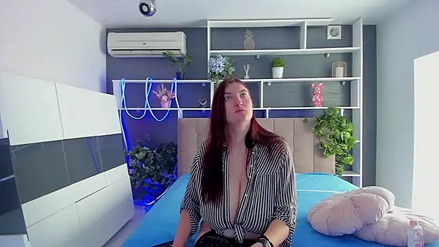 Snapshot of StephieRousee chatting on March 11, 2026, 6:18 am StephieRousee online show from March 11, 2026, 6:18 am