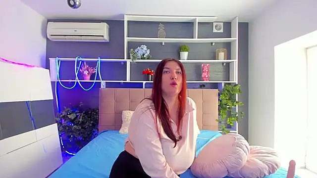 Snapshot of StephieRousee chatting on February 10, 2026, 6:34 am StephieRousee online show from February 10, 2026, 6:34 am