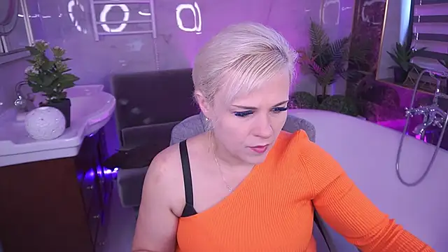 CrystalVibe online show from April 13, 2026, 6:06 am