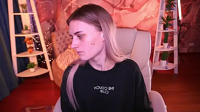 Snapshot of DiamondNina chatting on March 17, 2026, 7:33 am DiamondNina online show from March 17, 2026, 7:33 am