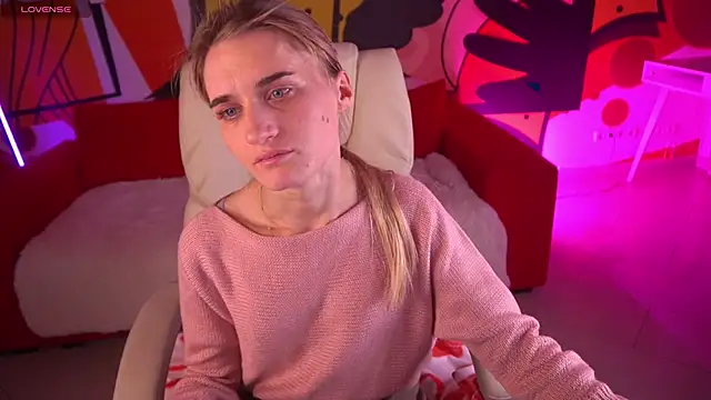 Snapshot of DiamondNina chatting on March 18, 2026, 8:32 pm DiamondNina online show from March 18, 2026, 8:32 pm