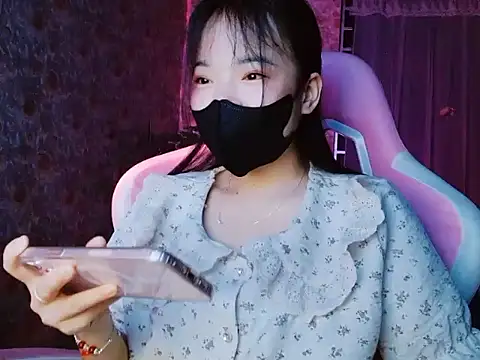 -Tamy- online show from April 24, 2026, 2:41 pm