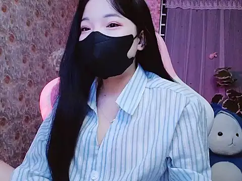 -Tamy- online show from May 3, 2026, 2:53 pm