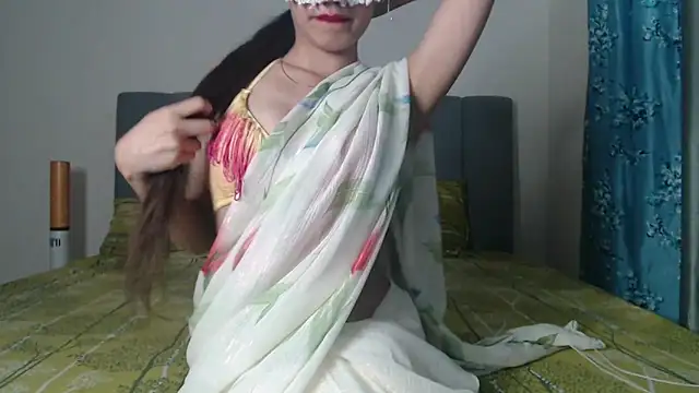 Snapshot of Hottie_heer chatting on April 27, 2026, 5:22 pm Hottie heer online show from April 27, 2026, 5:22 pm