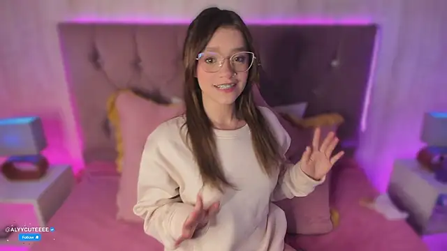 alyy cut3 online show from February 17, 2026, 2:03 pm