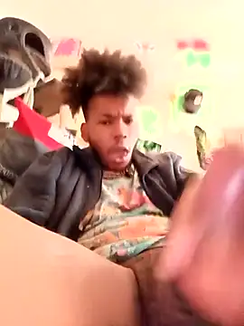 Snapshot of Corrall98 chatting on April 5, 2026, 12:45 pm Corrall98 online show from April 5, 2026, 12:45 pm