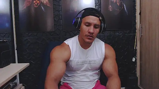 Snapshot of viktor_herrera chatting on May 22, 2026, 3:21 pm viktor herrera online show from May 22, 2026, 3:21 pm