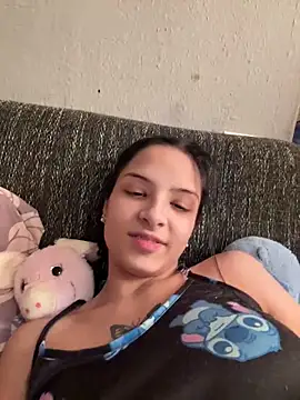 Snapshot of Evelin199 chatting on March 6, 2026, 7:31 pm Evelin199 online show from March 6, 2026, 7:31 pm