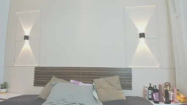Snapshot of mia_gold_ chatting on July 1, 2026, 6:52 pm mia gold online show from July 1, 2026, 6:52 pm