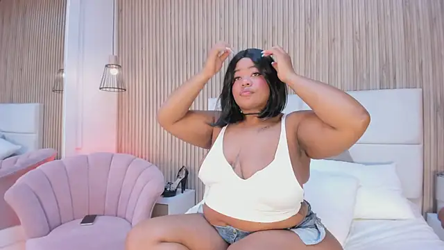 Snapshot of rachell_queen_ chatting on May 11, 2026, 1:45 pm rachell queen online show from May 11, 2026, 1:45 pm