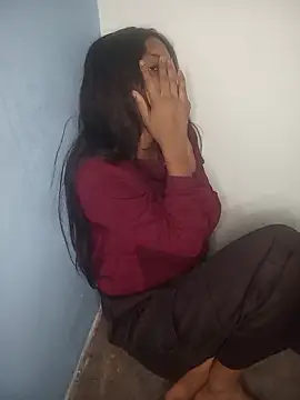 Snapshot of nikita_ranii chatting on June 21, 2026, 10:21 am nikita ranii online show from June 21, 2026, 10:21 am