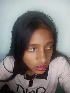 Snapshot of nikita_ranii chatting on June 24, 2026, 4:11 am nikita ranii online show from June 24, 2026, 4:11 am