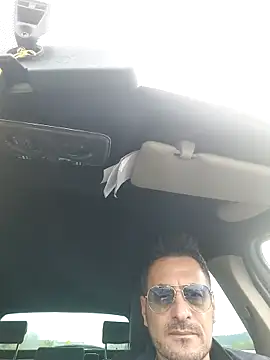 Snapshot of colosone chatting on November 1, 2025, 7:46 am colosone online show from November 1, 2025, 7:46 am