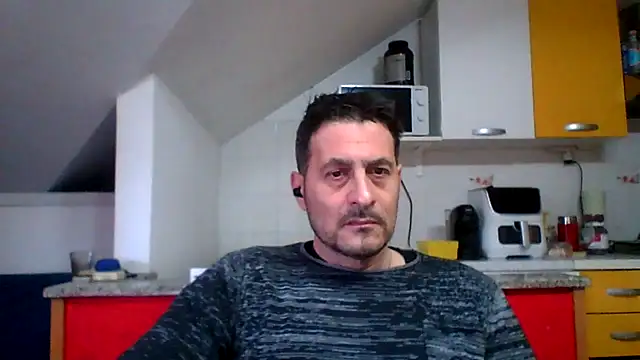 Snapshot of colosone chatting on February 12, 2026, 11:43 am colosone online show from February 12, 2026, 11:43 am