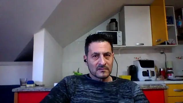 Snapshot of colosone chatting on February 13, 2026, 10:59 am colosone online show from February 13, 2026, 10:59 am