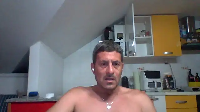 Snapshot of colosone chatting on June 22, 2026, 3:25 am colosone online show from June 22, 2026, 3:25 am
