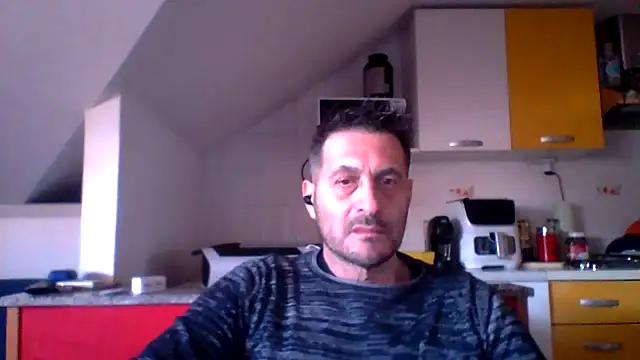 Snapshot of colosone chatting on February 24, 2026, 9:43 am colosone online show from February 24, 2026, 9:43 am