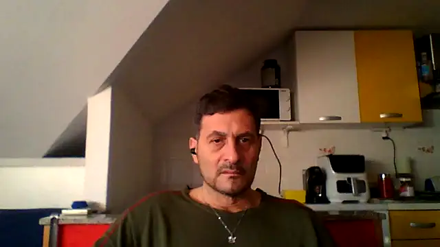 Snapshot of colosone chatting on February 10, 2026, 7:40 am colosone online show from February 10, 2026, 7:40 am