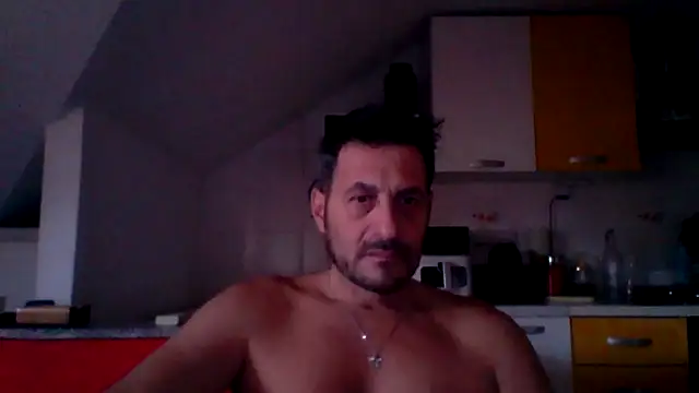 Snapshot of colosone chatting on November 8, 2025, 7:23 am colosone online show from November 8, 2025, 7:23 am