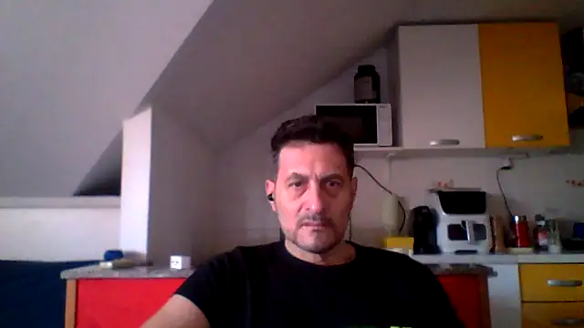 Snapshot of colosone chatting on February 9, 2026, 9:29 am colosone online show from February 9, 2026, 9:29 am