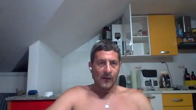 Snapshot of colosone chatting on June 22, 2026, 3:12 am colosone online show from June 22, 2026, 3:12 am