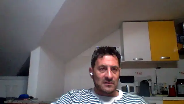 Snapshot of colosone chatting on November 2, 2025, 7:41 pm colosone online show from November 2, 2025, 7:41 pm