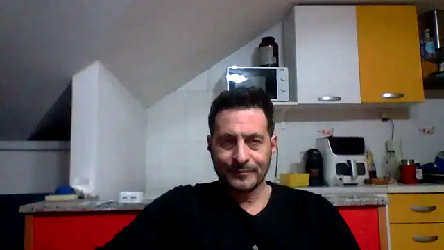 Snapshot of colosone chatting on February 17, 2026, 9:12 pm colosone online show from February 17, 2026, 9:12 pm